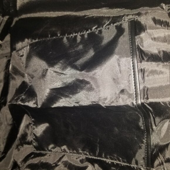 Victoria Secret White And Black Tote Like New! - Picture 5 of 11